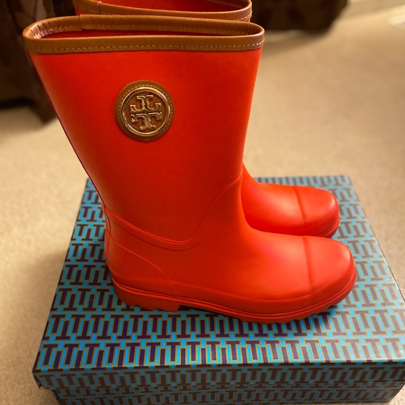 tory burch rain boots amazon
